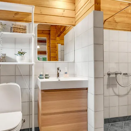 Cozy In With Kitchen 펜션 Sæby