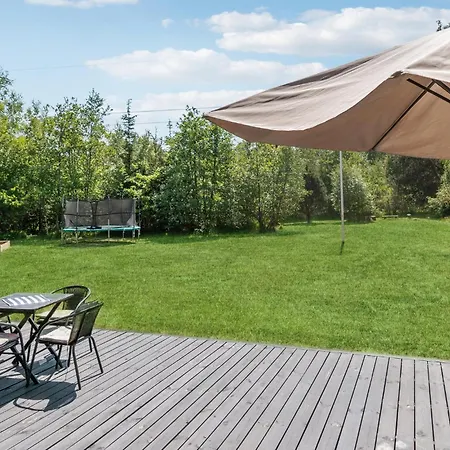 펜션 Cozy In With Kitchen Sæby